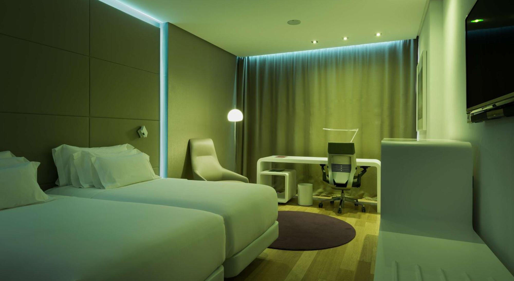 Nh Collection Madrid Eurobuilding Hotel Exterior foto