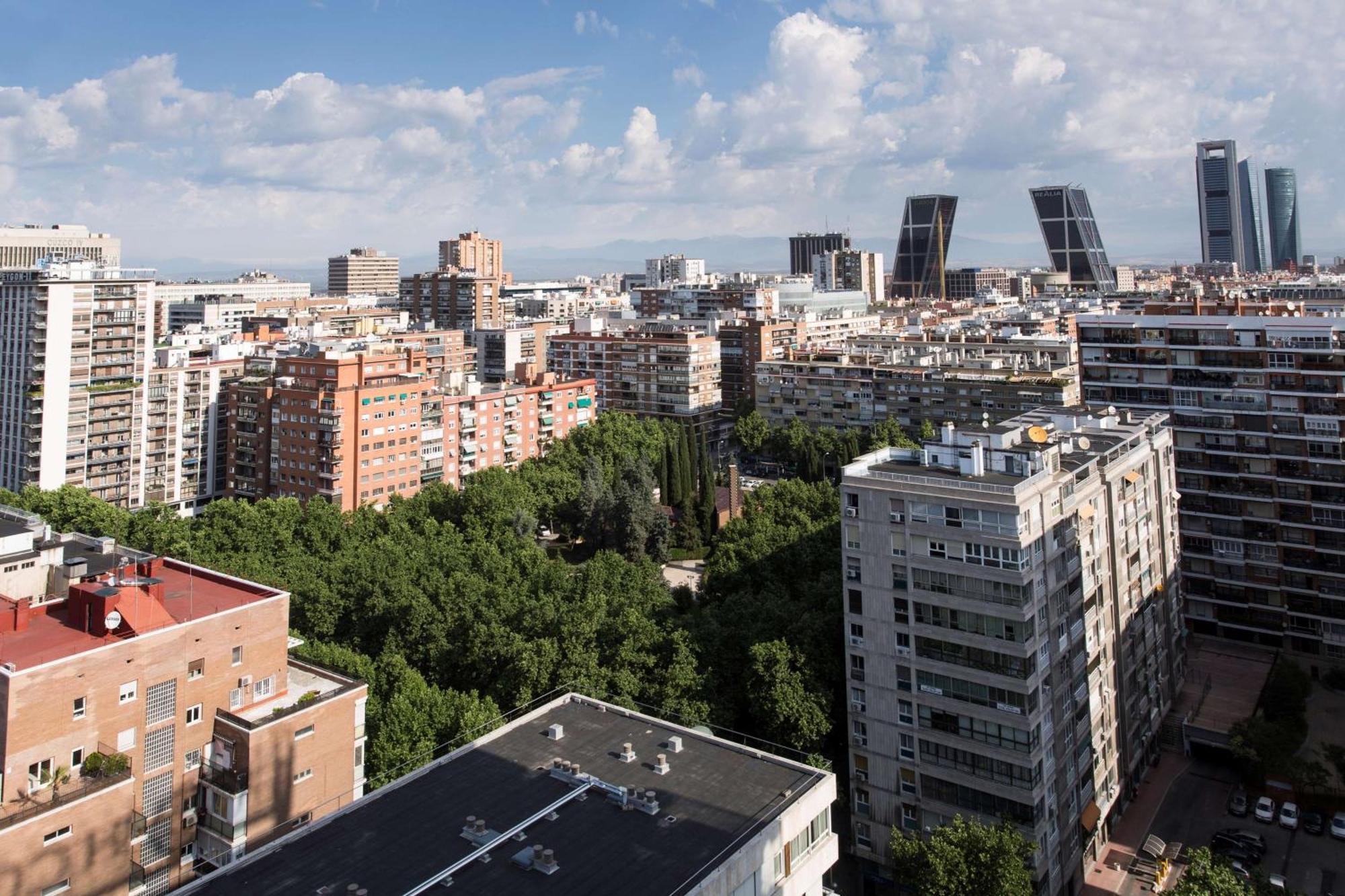 Nh Collection Madrid Eurobuilding Hotel Exterior foto