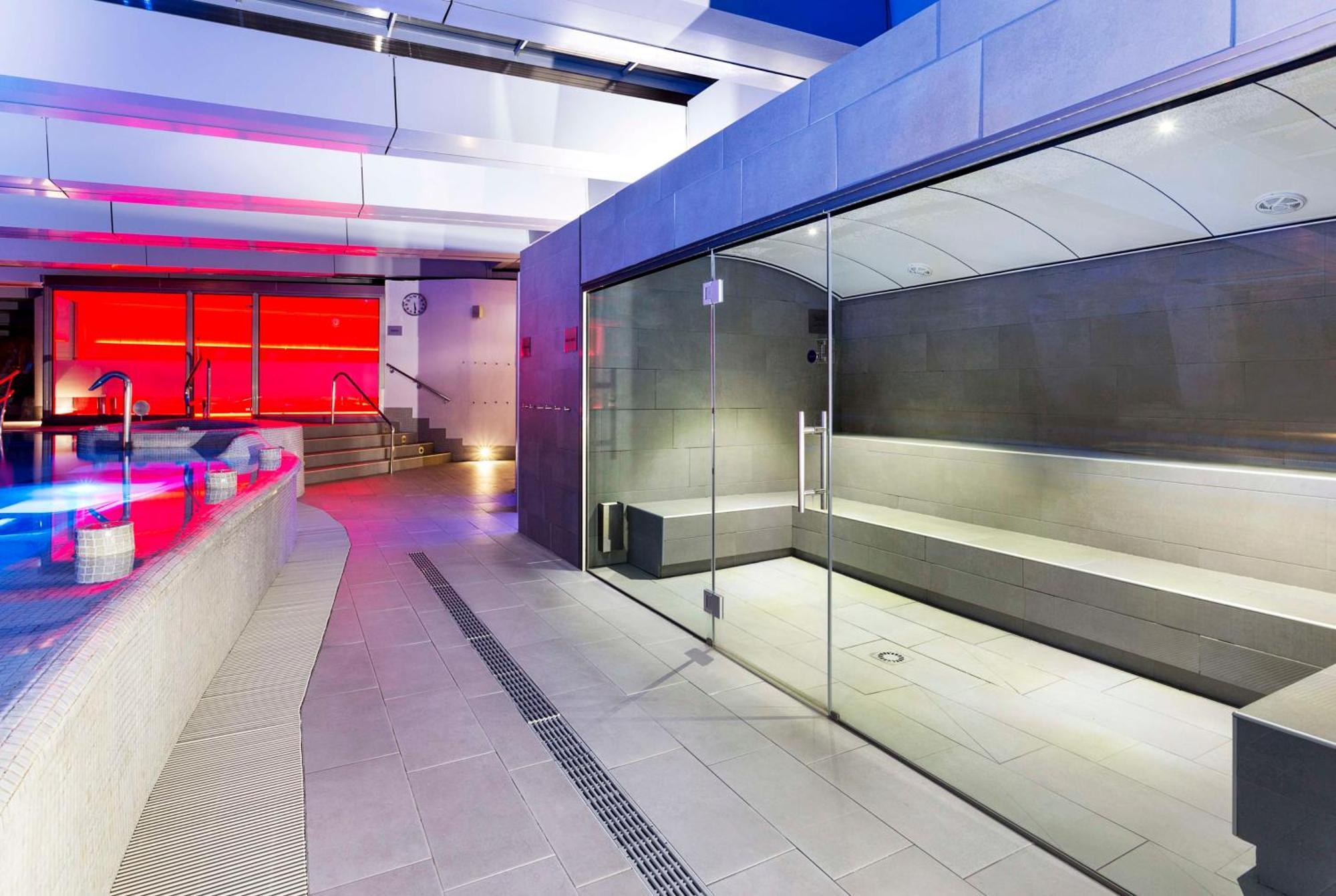 Nh Collection Madrid Eurobuilding Hotel Exterior foto